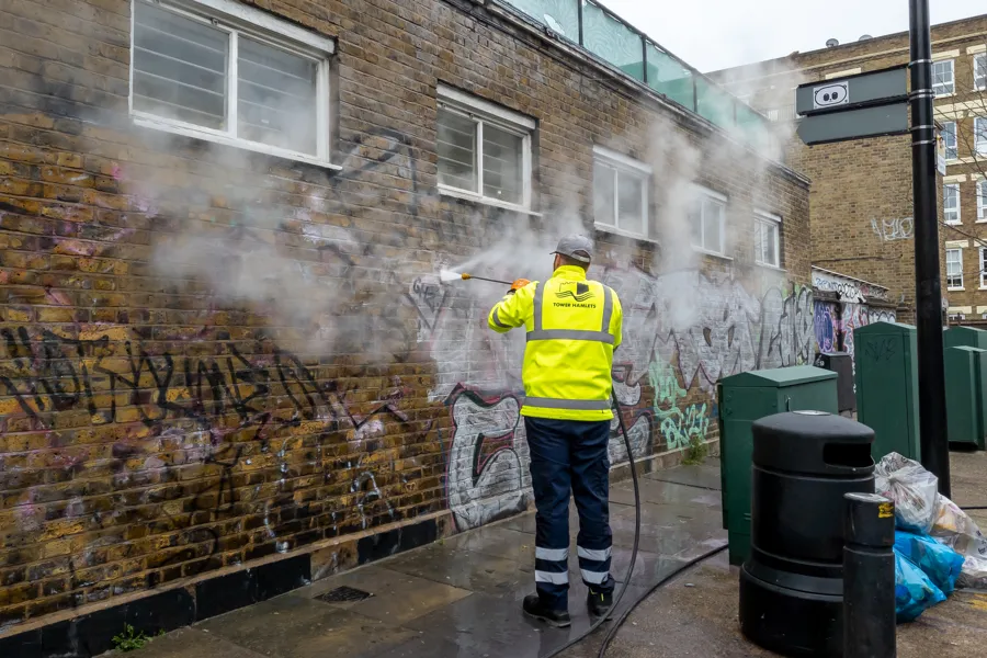 Pressure Washing Safety Tips for Exterior Walls in Victoria, TX