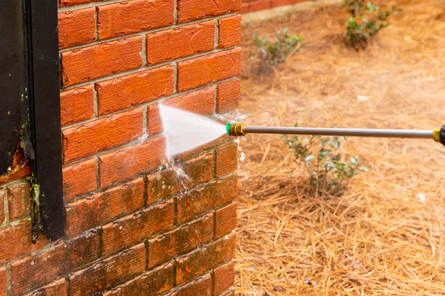 Pressure Washing Safety Tips for Exterior Walls in Victoria, TX