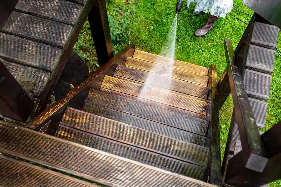 Tips For Choosing The Right House Washing Service Provider in Victoria, TX